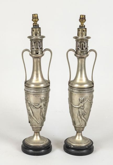 Paire de lampes à pétrole très grandes et lourdes,