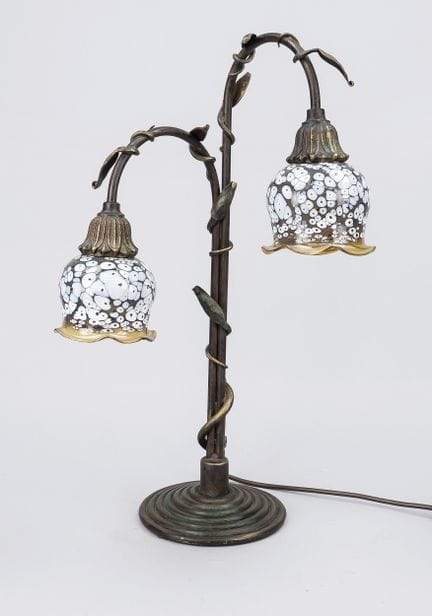 Lampe, XXe siècle, fer. Pied en forme de spirale, 