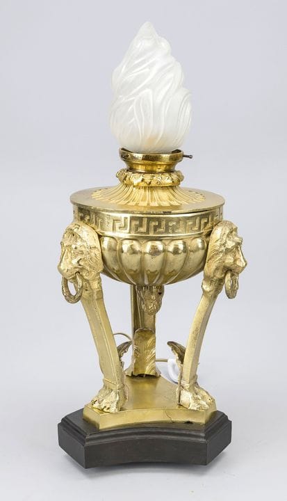 Grande lampe de table, XXe siècle, laiton. Socle e