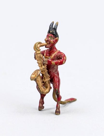 Bronze viennois, XXe siècle, diable au saxophone, 