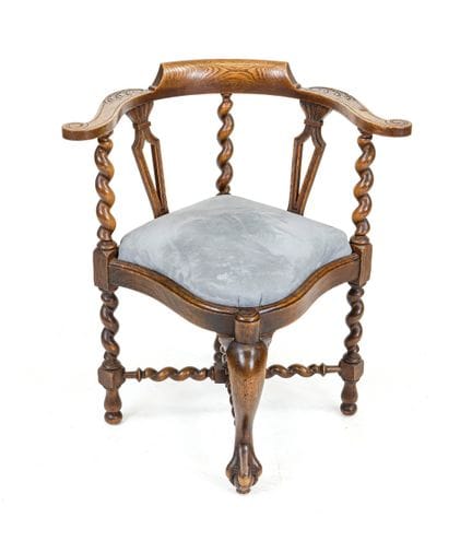 转角椅，1880年左右的历史主义风格，橡木，车削加工的“开瓶器”式椅架，可拆卸座垫，80 x 74 