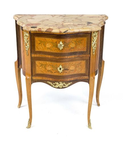 Petite commode de style baroque, fin du XIXe siècl