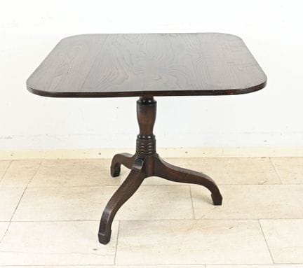 Table pliante, Angleterre, vers 1800, chêne massif