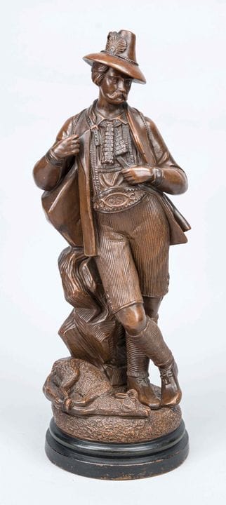 Chasseur alpin en costume traditionnel, coiffé d'u