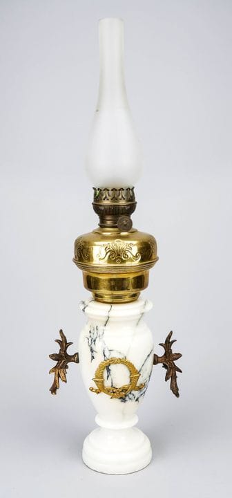 Lampe à pétrole (Mariage), pied en marbre, réservo