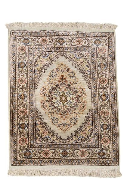 Tapis, soie, XXe siècle, légères traces d'usure, 6
