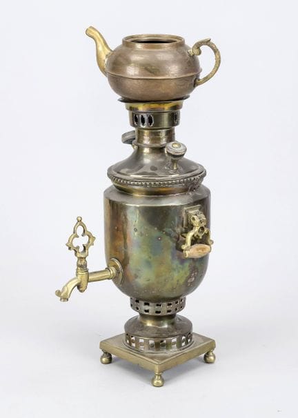 Samovar, probablement de Russie, vers 1900, en lai