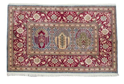 Tapis, soie avec fils métalliques, XXe siècle, tra