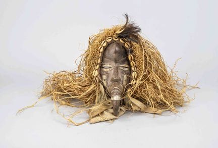 Masque des Dan, Nigeria, XXe siècle, bois sculpté 