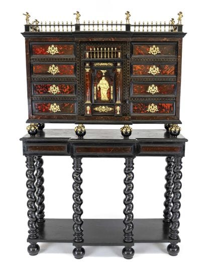 Cabinet baroque flamand, XVIIe/XVIIIe siècles, cor