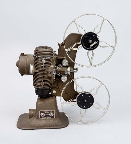 Proiettore per pellicola da 8 mm, probabilmente in