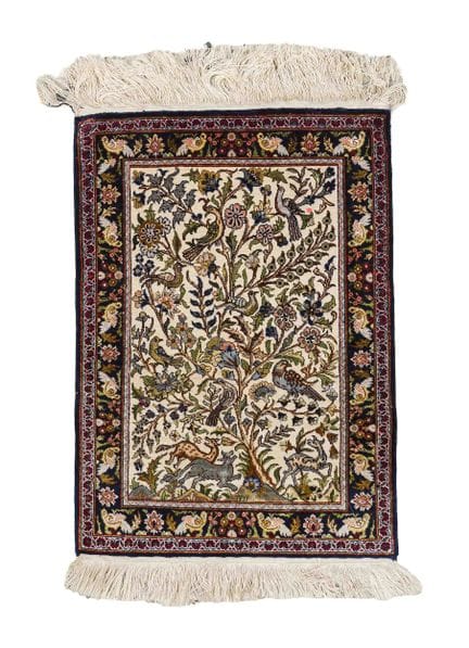 Tapis, soie, Ghom, XXe siècle, en bon état avec de