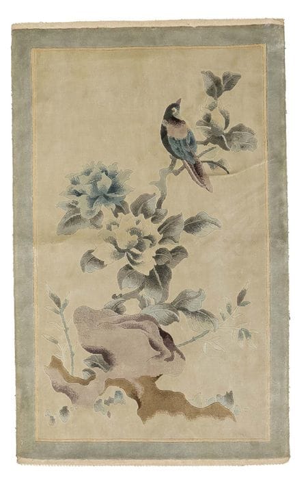 Tapis, Chine, XXe siècle, soie. Avec support mural
