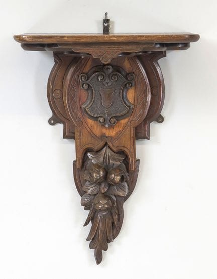 Console avec blason, XIXe/XXe siècles, bois. Parti
