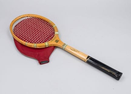 Raquette de tennis ancienne, début du XXe siècle, 