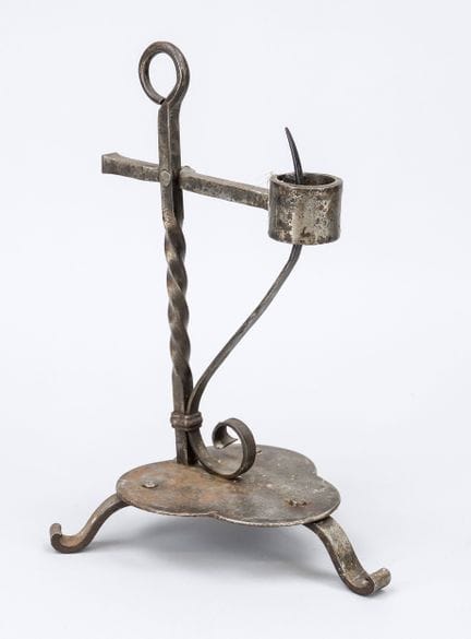 Bougeoir, XIXe siècle ou antérieur, en fer forgé. 