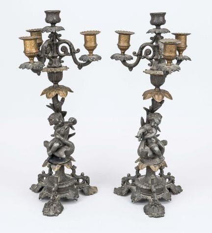 Paire de chandeliers, fin du XIXe siècle, fonte, p