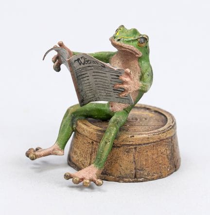 Bronze viennois, XXe siècle, grenouille assise sur