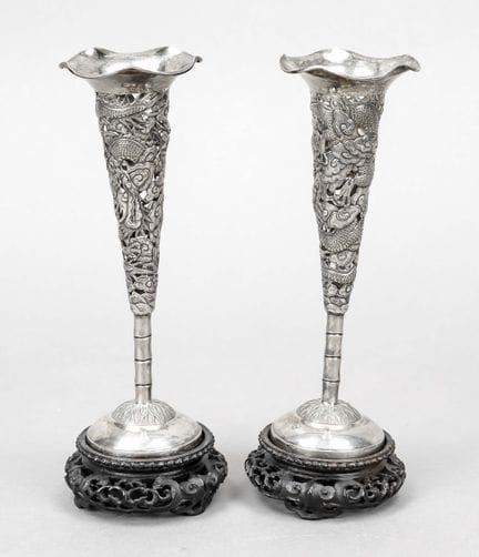 Par de jarrones, probablemente de China, principio