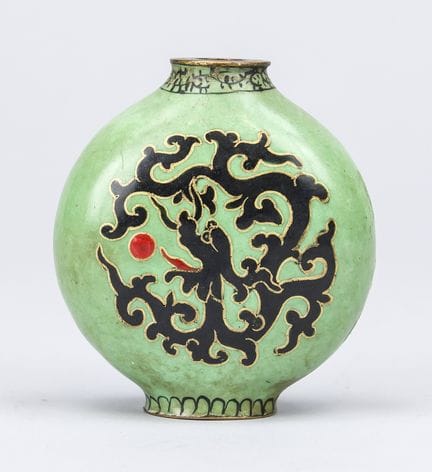 Snuffbottle mit Emaillemalerei, China, wohl um 190