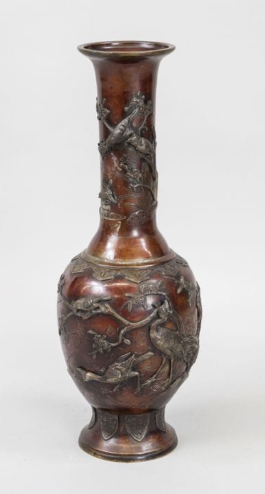 Jarrón grande, Japón, hacia 1900 (Meiji), bronce. 