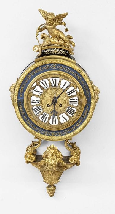 Historicismo - Reloj de pared de latón al estilo d