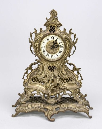 Reloj de pared de estilo historicista, segunda mit