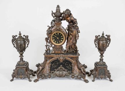 Historicismo - Reloj de péndulo con figuras, de 3 
