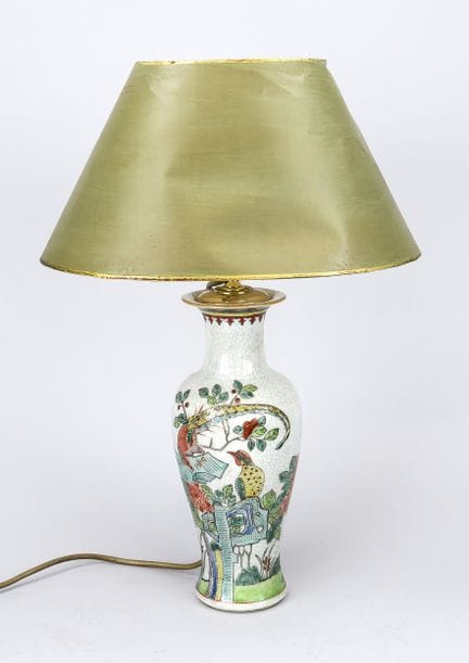 Lampada a forma di vaso, Cina, XX secolo, smalto c
