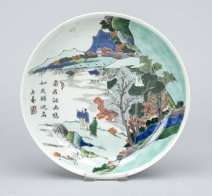 Piatto “Famille verte”, Cina, XIX/XX secolo. Sopra