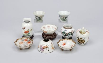 Set di 9 pezzi in porcellana, Giappone e Cina, XIX