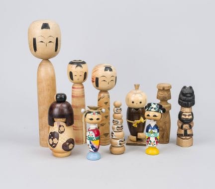 Gran colección de muñecas kokeshi (y otras), Japón