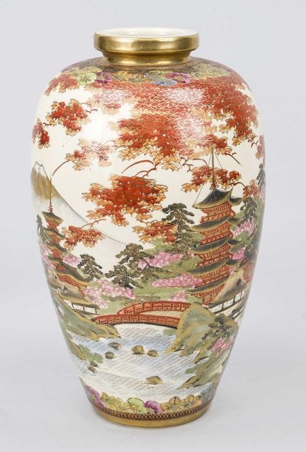 Jarrón Satsuma, Japón, siglo XX, decoración perime