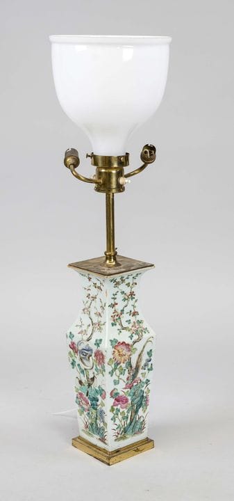 Vaso quadrato in stile “Famille rose” trasformato 