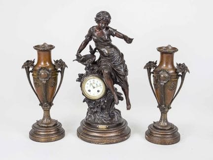 Historicismo - Reloj de péndulo con figuras, de 3 