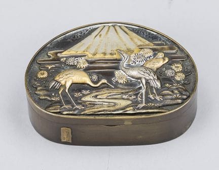 Caja con tapa de metales mixtos (Kogo), Japón, hac