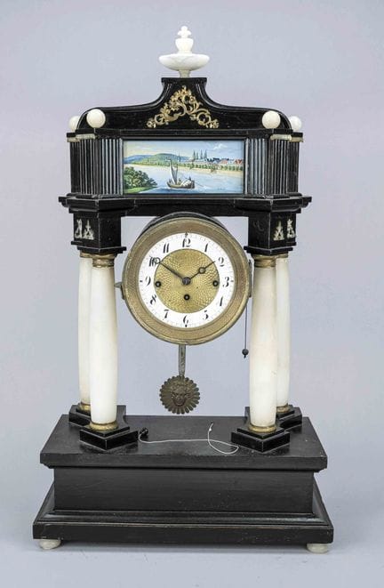Reloj de portal de estilo Biedermeier, hacia 1840,