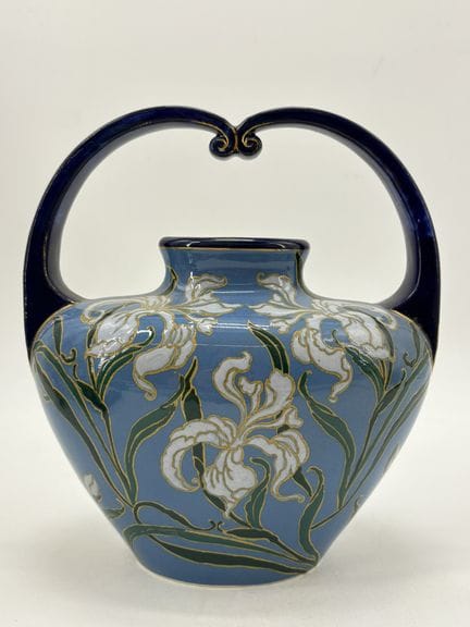 Jarrón de estilo Art Nouveau de loza de Boch Keram