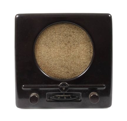 Radio populaire
Petite radio allemande de 1938, bo