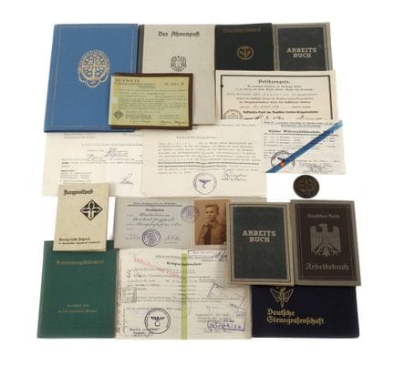 Lot de documents du IIIe Reich
dont un livret du «