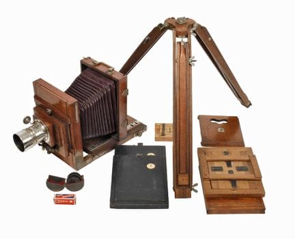 Historical photographic equipment
Late 19th centur