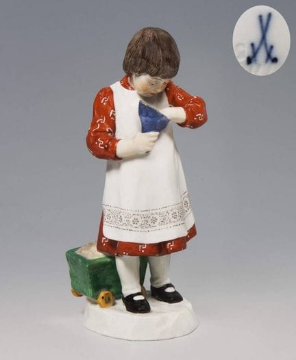 Meissen, figurine Art nouveau « Jeune fille avec u