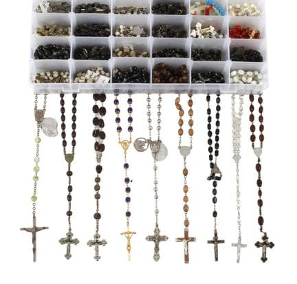 Collection of rosaries
20th century, 36 pieces, ma
