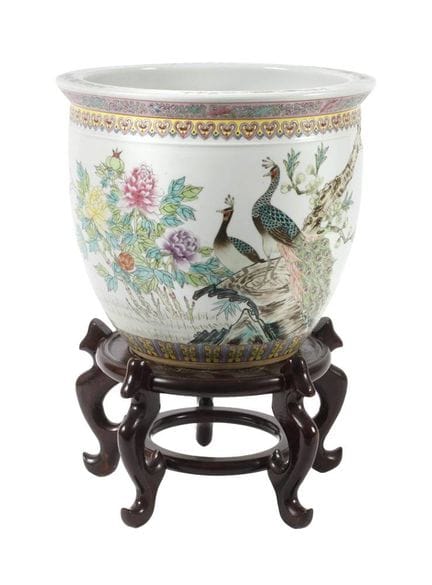 Famille rose cachepot
20th century, unmarked, fine