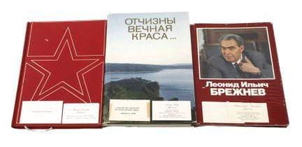Trois livres offerts à Egon Krenz
Livre illustré «