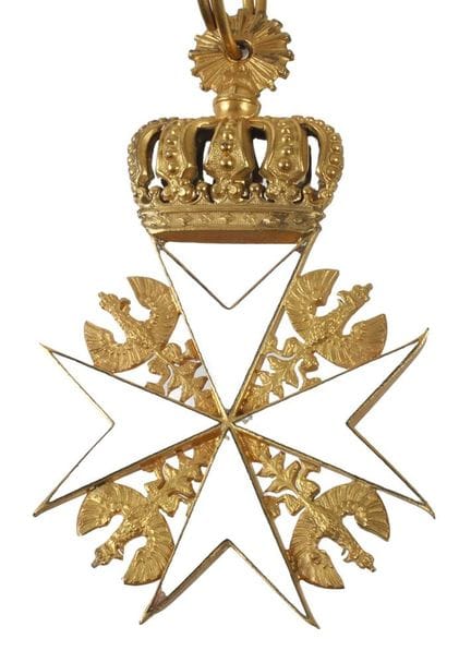 Croix des Chevaliers de l'Ordre de Saint-Jean
vers