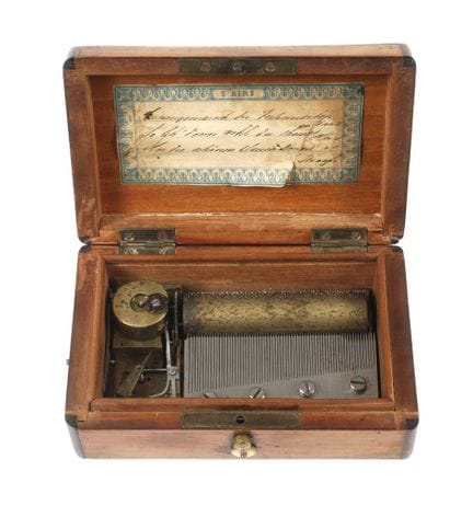 Small cylinder music box
circa 1900, unmarked, in 