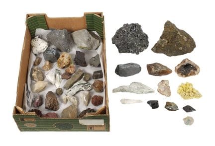 Petite collection de minéraux
environ 50 spécimens