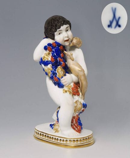 Meissen, figurine Art nouveau « Cupidon portant de