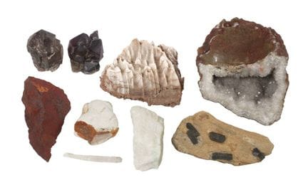 Collection de minéraux décoratifs en morceaux
neuf